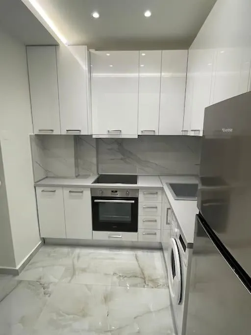 Luxury Apartment Next To Agias Sofias Thessaloníki