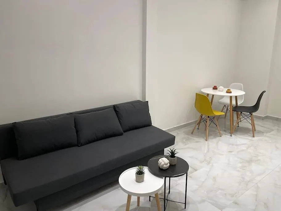 Luxury Apartment Next To Agias Sofias Thessaloníki